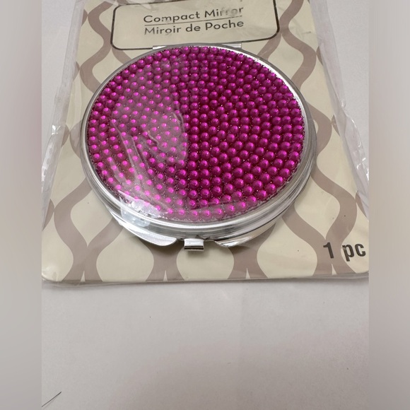 New Bedazzled Rhinestone Compact Mirror - Picture 2 of 3
